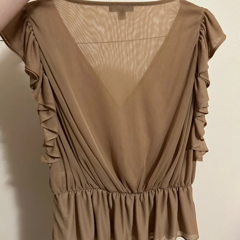 Express Mesh Ruffle Top - Picture 2 of 2